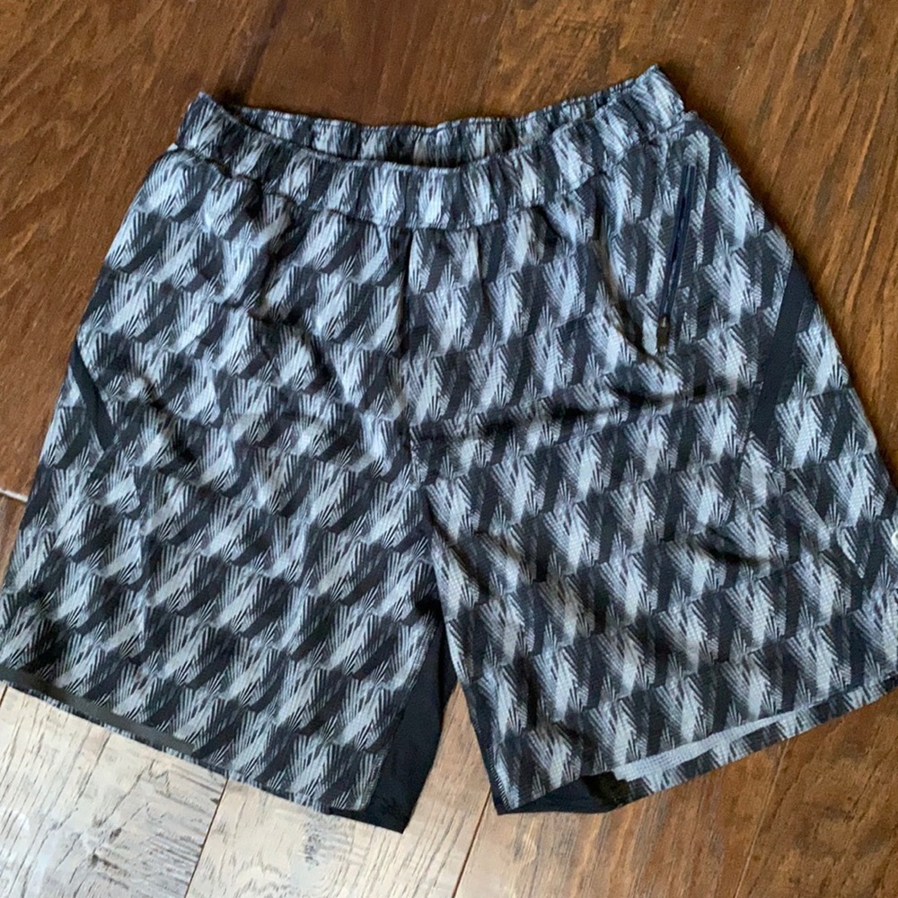 Lululemon Pace Breaker Short 7” w/ Liner, MED